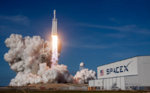 SpaceX prepares world's largest rocket for new test launch