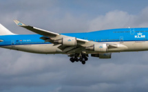 KLM airline to cut costs and give up part of its investments